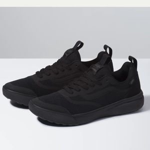 Big Boys sz 5.5- Black on Black VANS